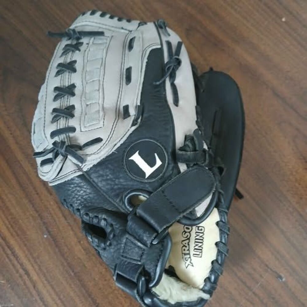 Louisville Slugger baseball glove / right handed throwers /13" - Picture 2 of 6